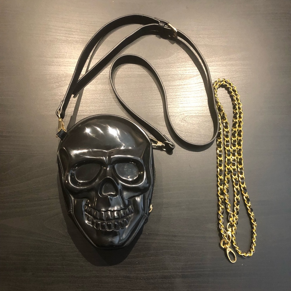 Loungefly Skull Crossbody Bag 💀